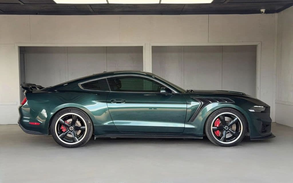Vehicle photo