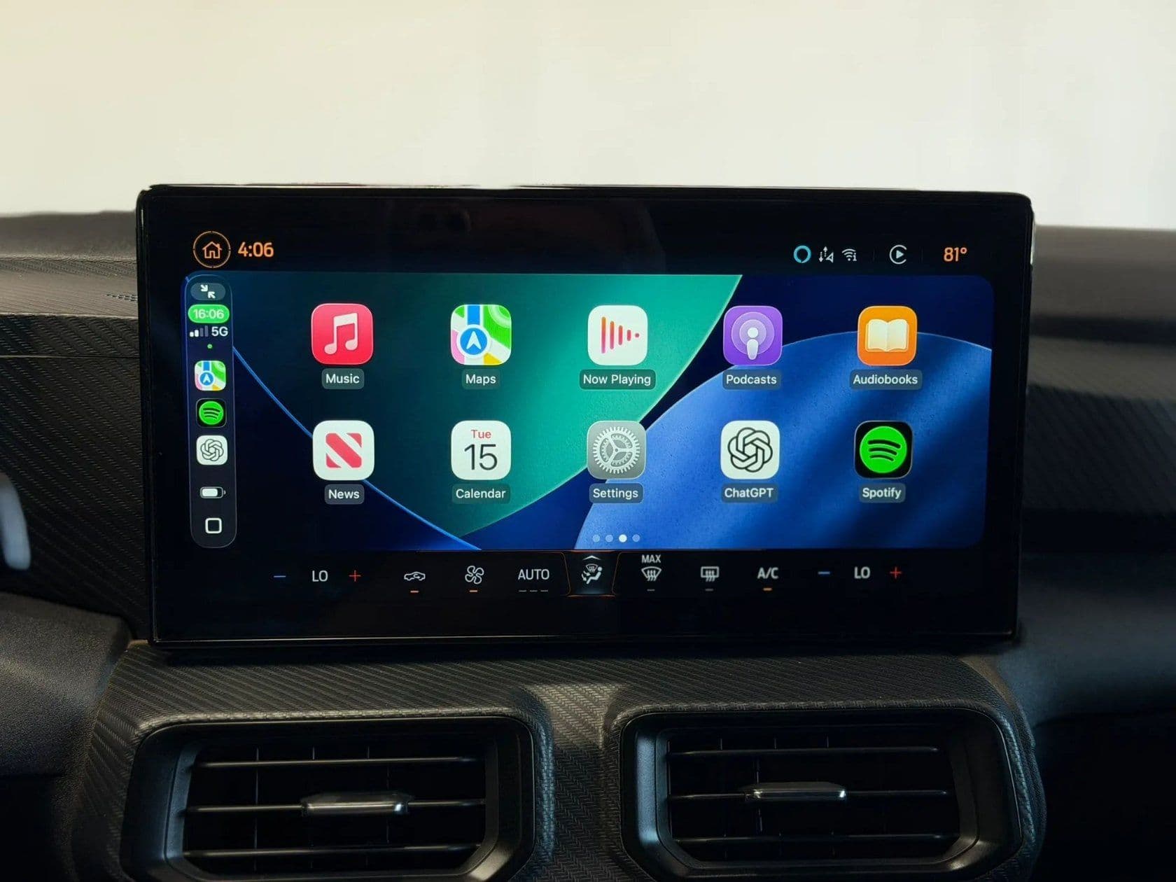 Vehicle photo