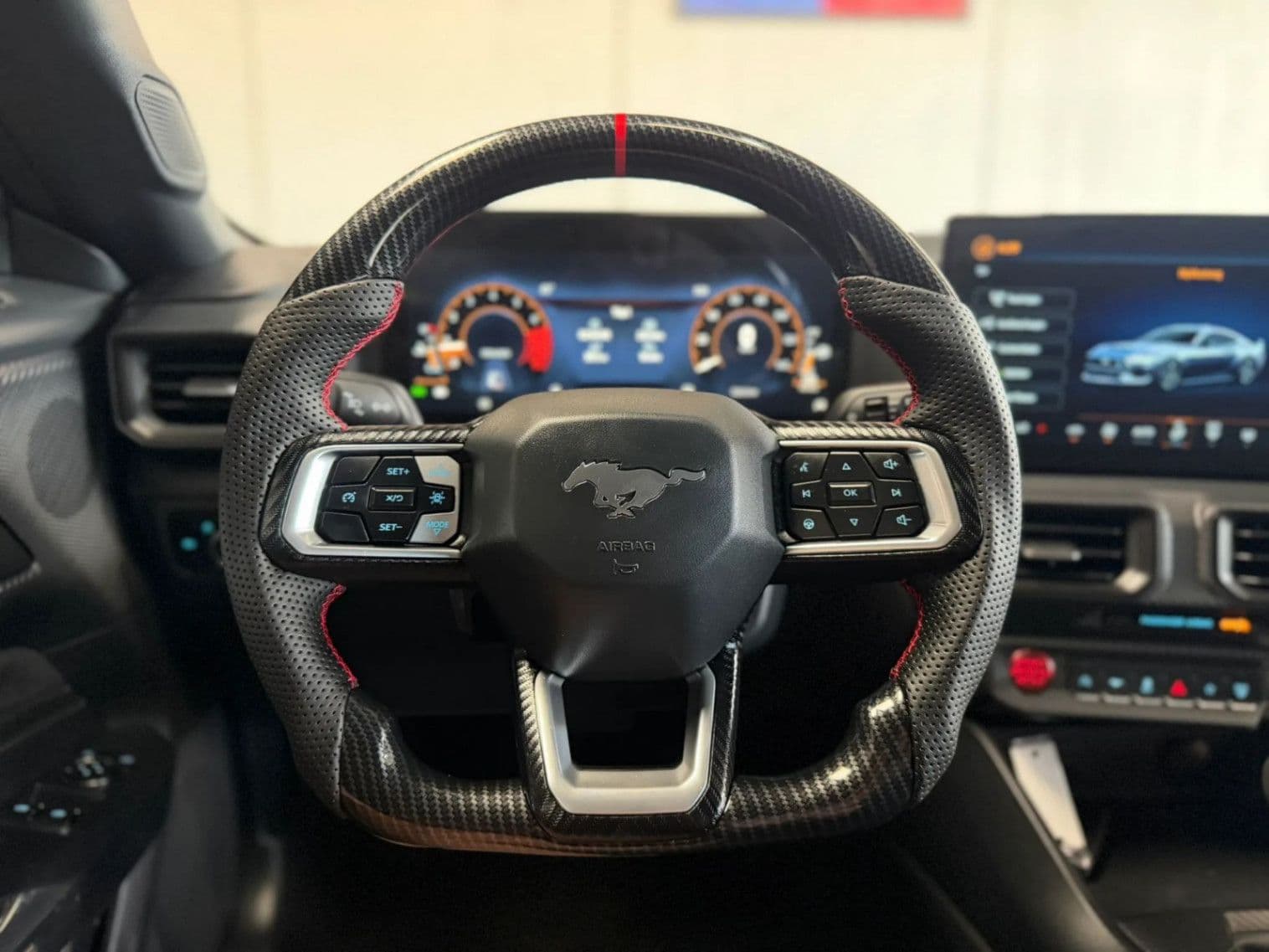 2025 Ford Mustang EcoBoost - Photo 21