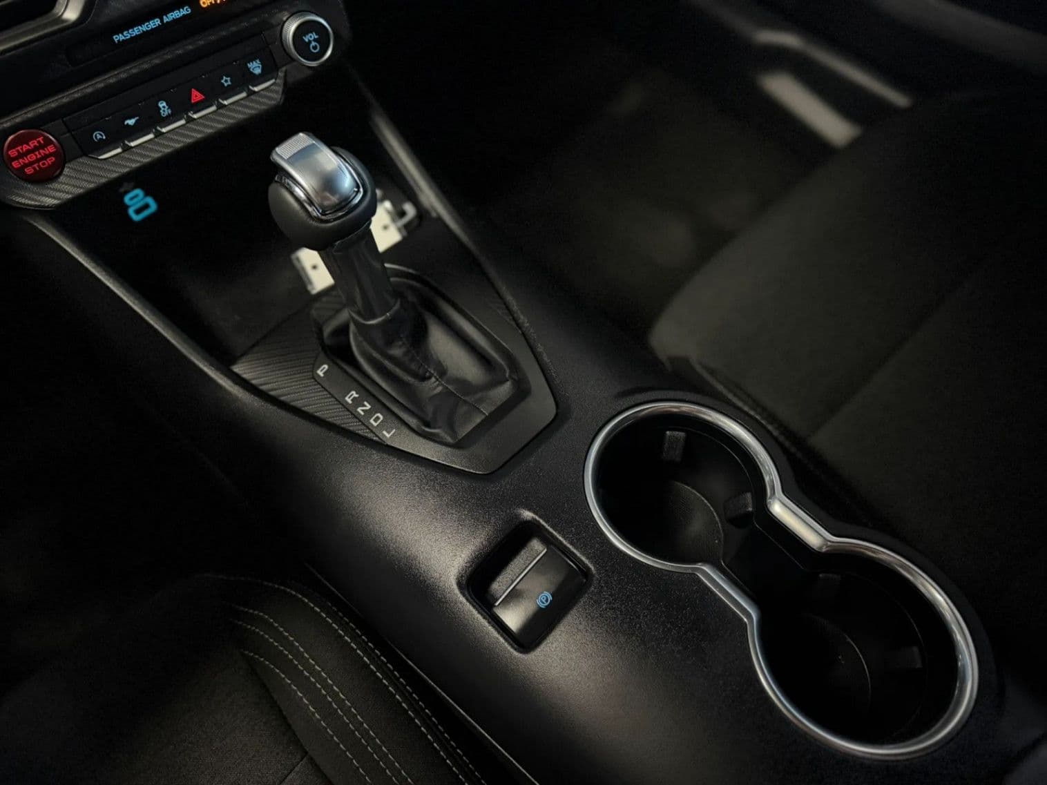 2025 Ford Mustang EcoBoost - Photo 38