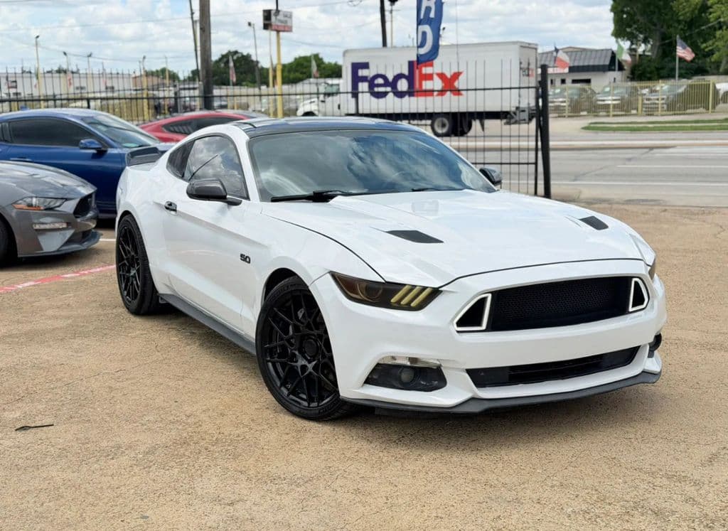 Vehicle photo