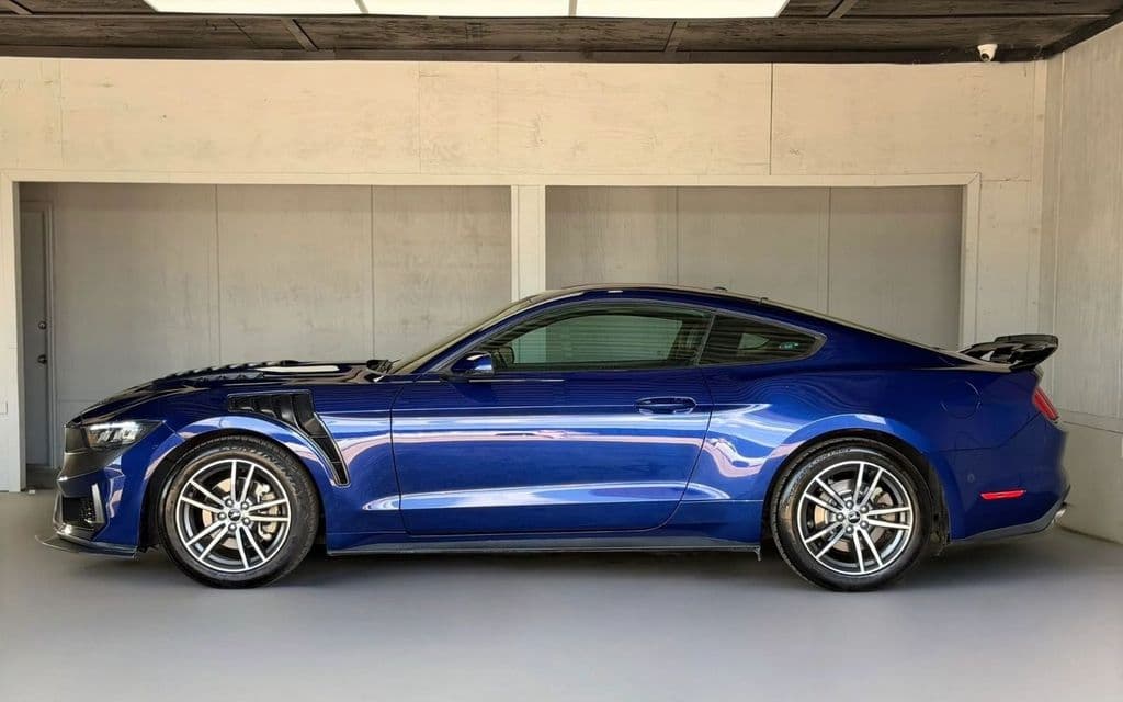 Vehicle photo