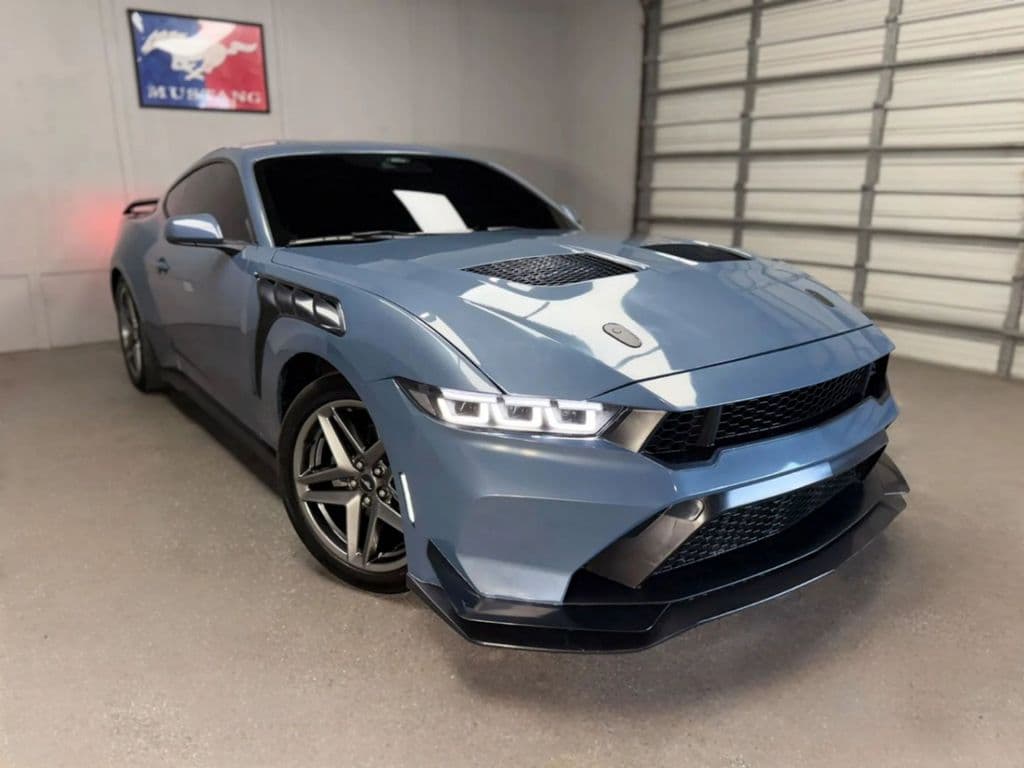 Vehicle photo
