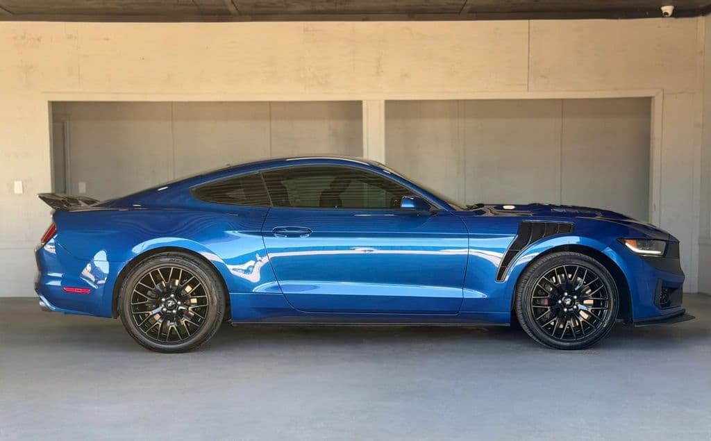 Vehicle photo