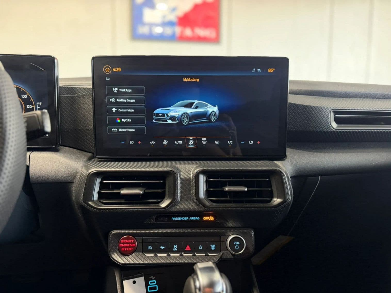 2025 Ford Mustang EcoBoost - Photo 27