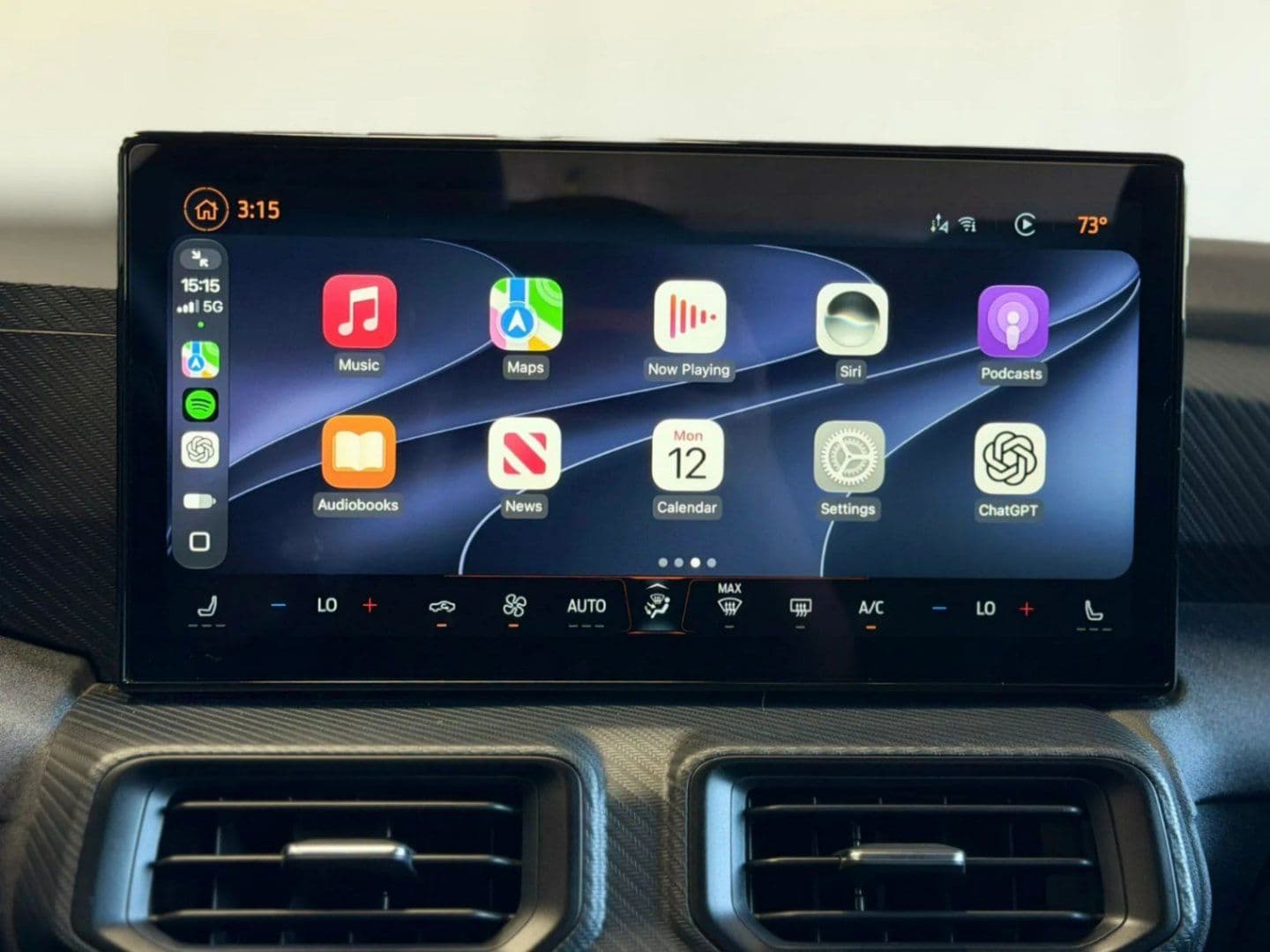 Vehicle photo