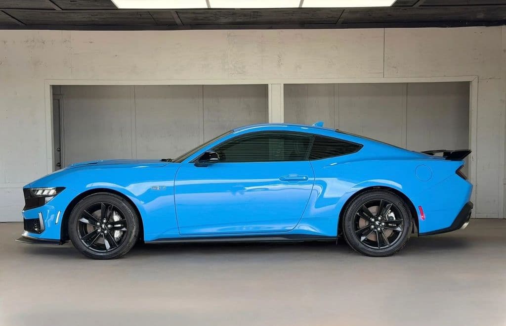 Vehicle photo